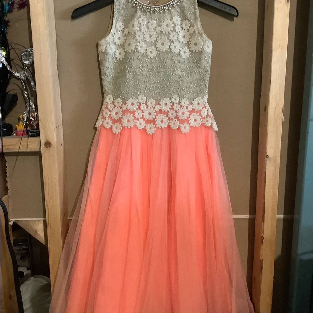 Beautiful girls Indian-style dress